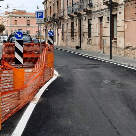 A Barcellona il suono di un bacio batte quello di un cannone